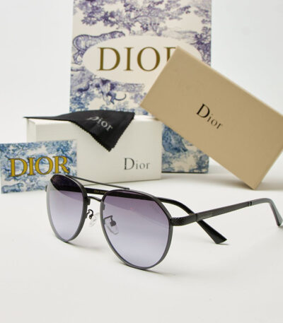 نظارات ديور لإطلالة عصرية