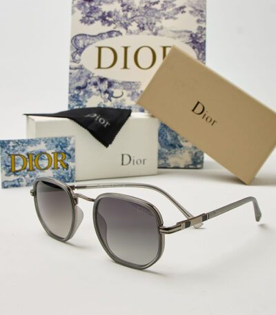 نظارات ديور العصرية لمواكبة الموضة