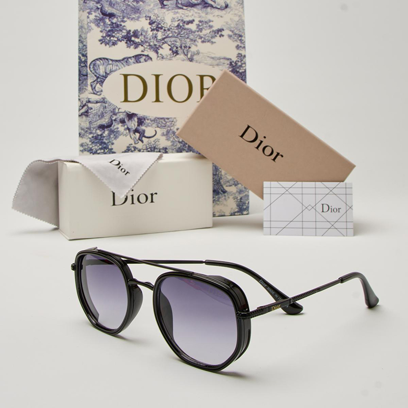 نظارات شمسية ديور إطلالة فاخرة وحماية كاملة