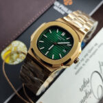 ساعة باتك فيليب نوتيلوس رجالي: فخامة ودقة الكوارتز