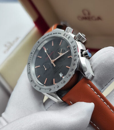 سبيدماستر دارك سايد أوف ذا مون 43 مم – ساعة رياضية